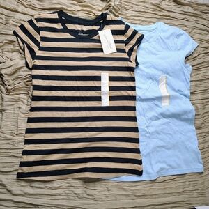 Lot 2 Universal Thread Women's Black/Tan Striped And Light BluebTop Tee Sz S